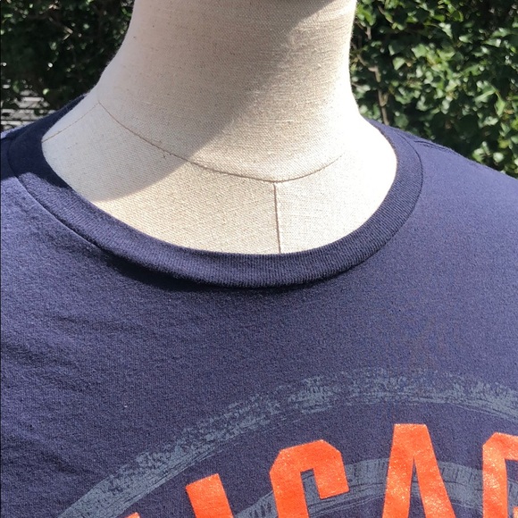 NFL Team Apparel Women’s Chicago Bears T-shirt - Picture 2 of 5